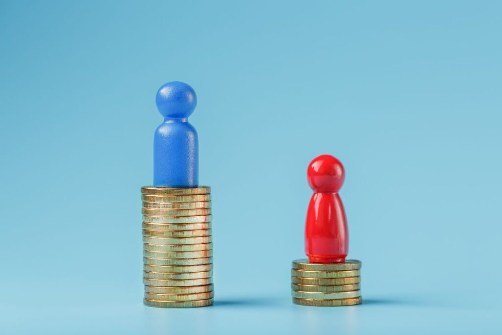 Debitore e creditore: uomo d’affari blu con grandi profitti e uomo rosso con piccole aziende